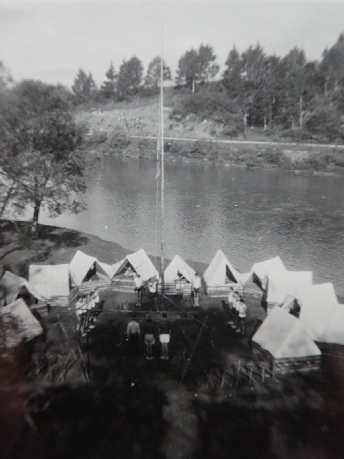 V takovm krsnm prosted tboil n 5. oddl v roce 1947 u Dolnho Kubna na Slovensku